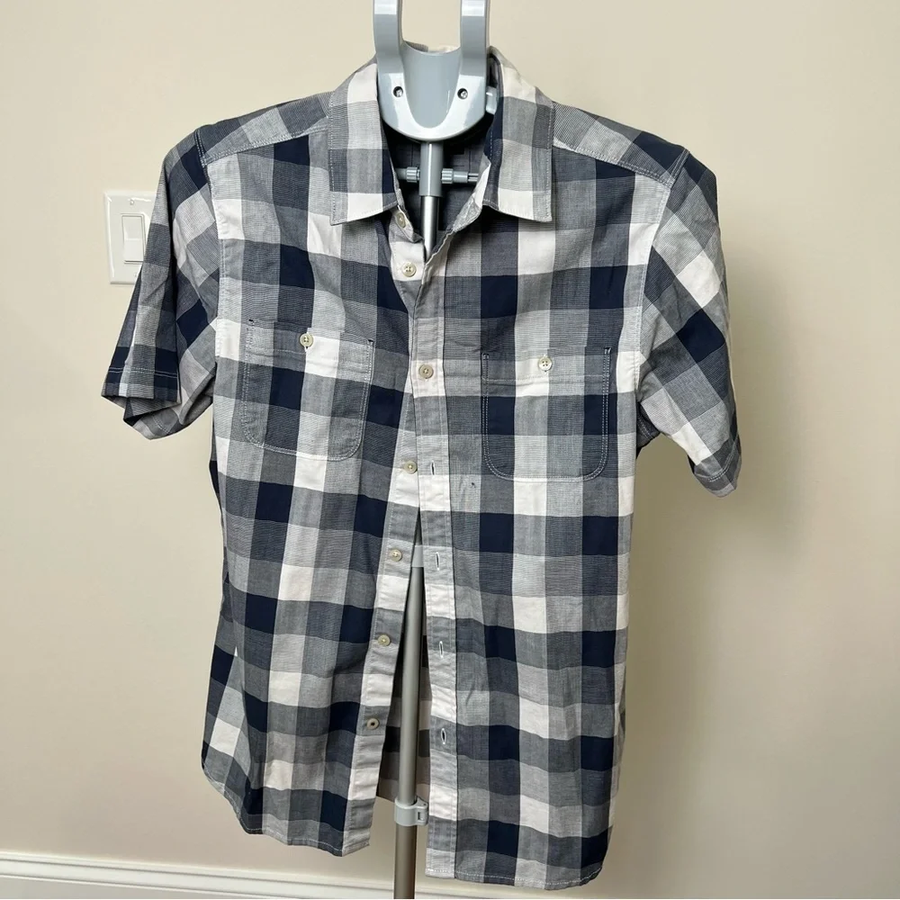 ! The North Face men’s shirt
